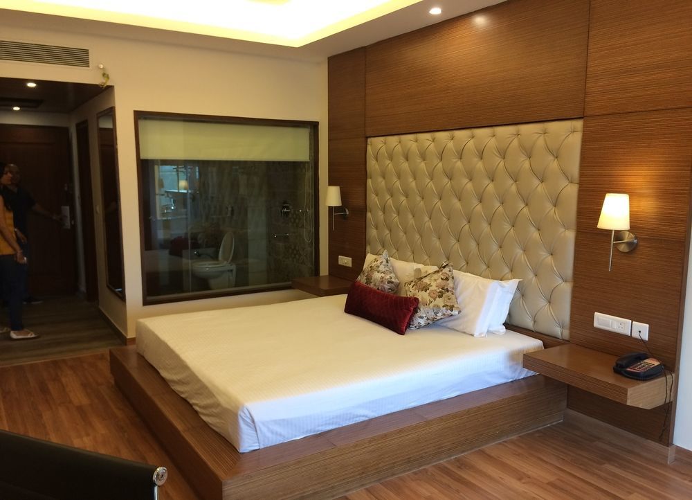 Rs Sarovar Portico Pālampur Exterior photo