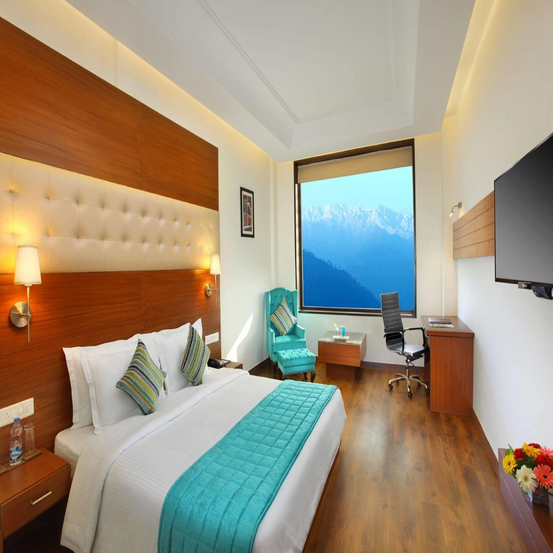 Rs Sarovar Portico Pālampur Exterior photo