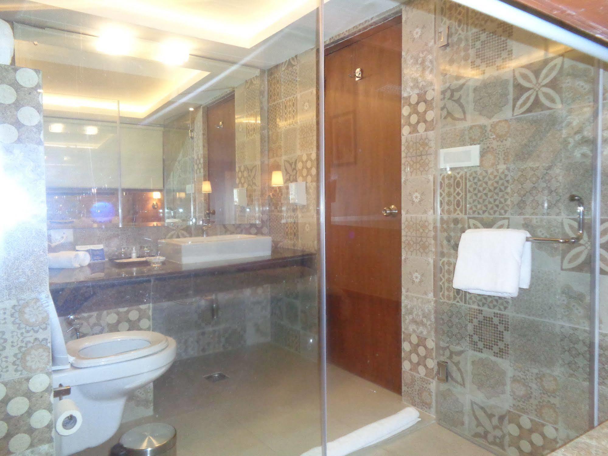 Rs Sarovar Portico Pālampur Exterior photo